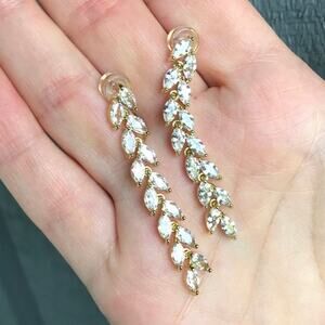 NEW golden rhinestone delicate leaf dangle drop earrings